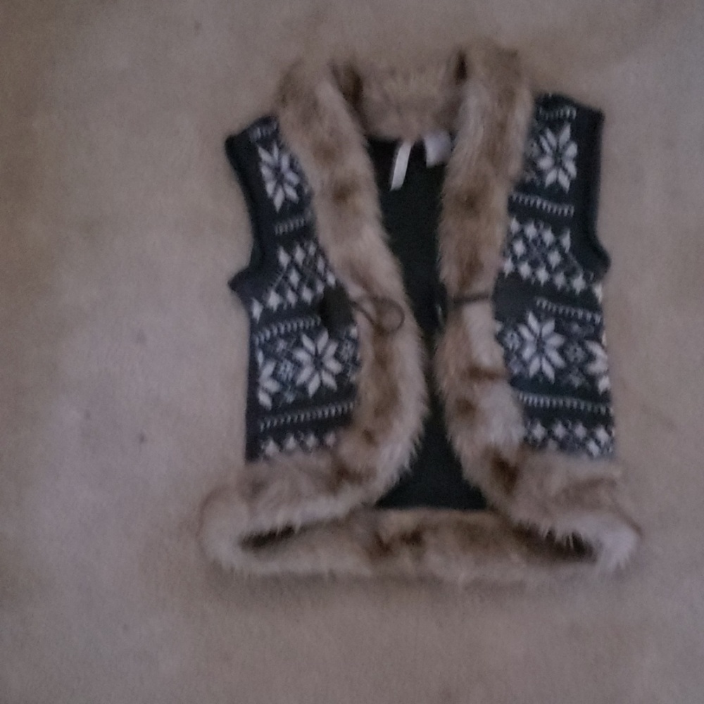 Sweater vest